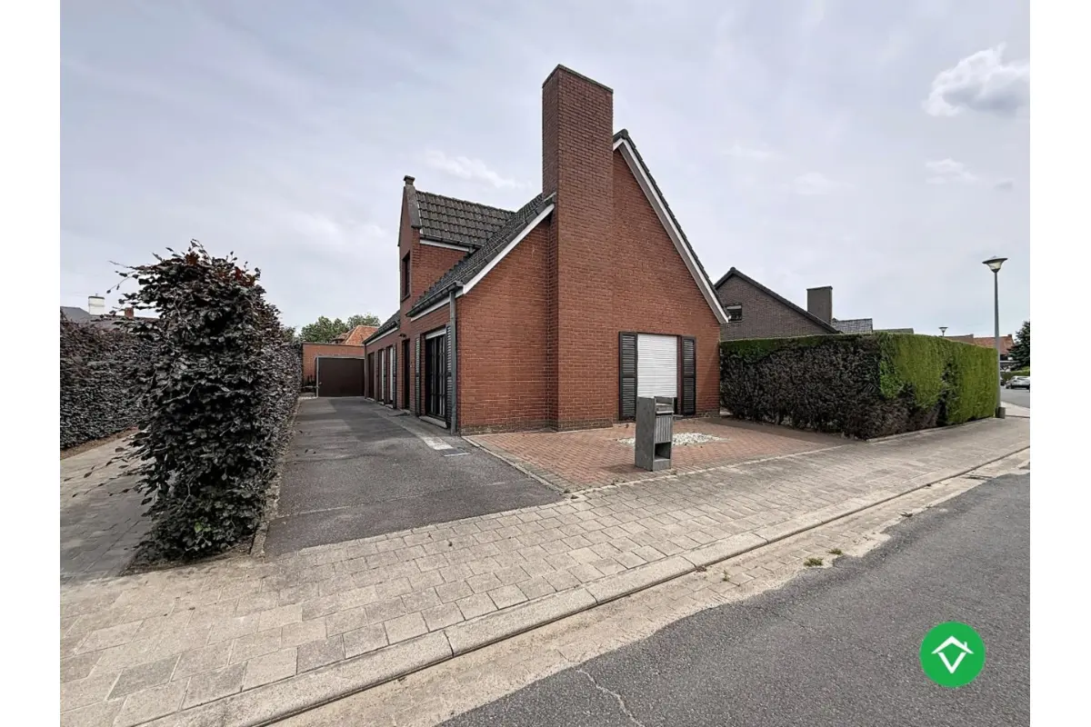 Huis te  koop in Roeselare 8800 349000.00€ 3 slaapkamers 120.00m² - Zoekertje 779917