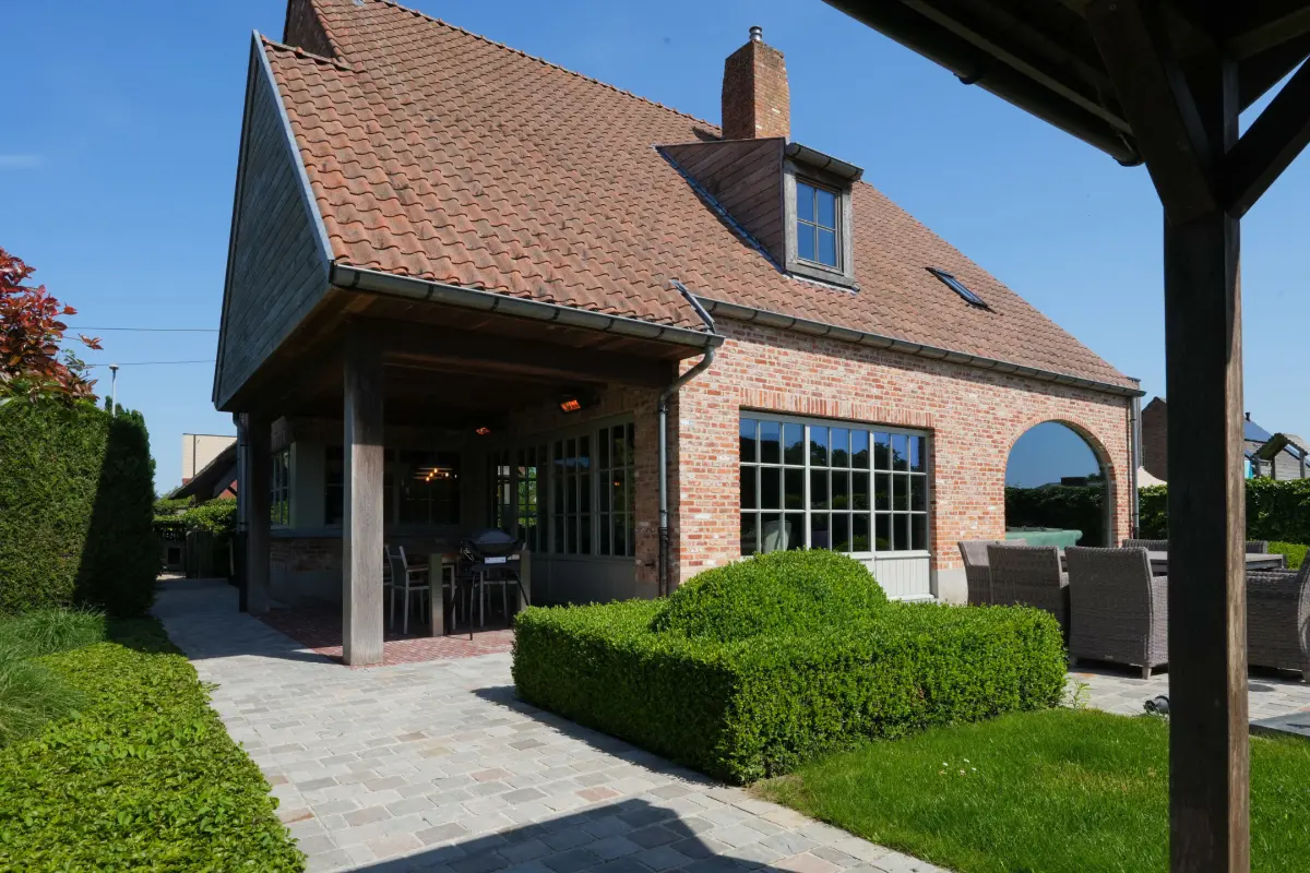 Huis te  koop in Heestert 8551 790000.00€ 3 slaapkamers 300.00m² - Zoekertje 779501