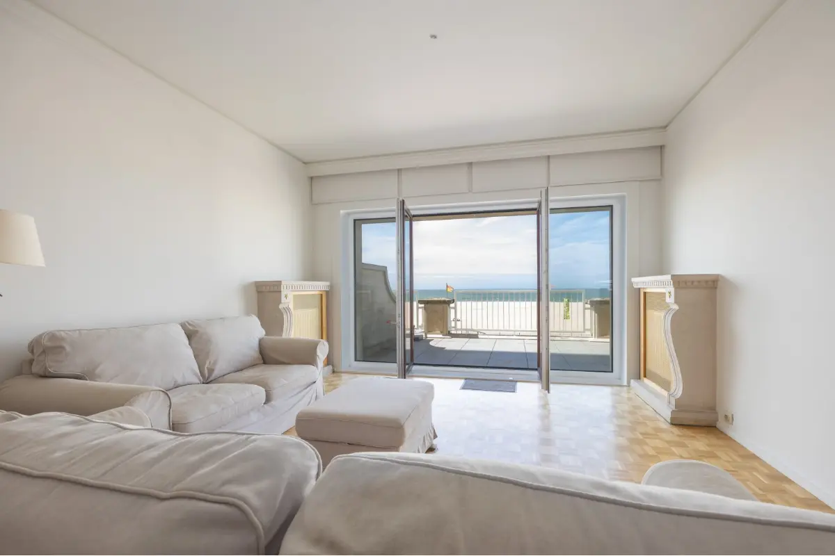 Appartement te  huur in Oostende 8400 1690.00€ 4 slaapkamers m² - Zoekertje 779890