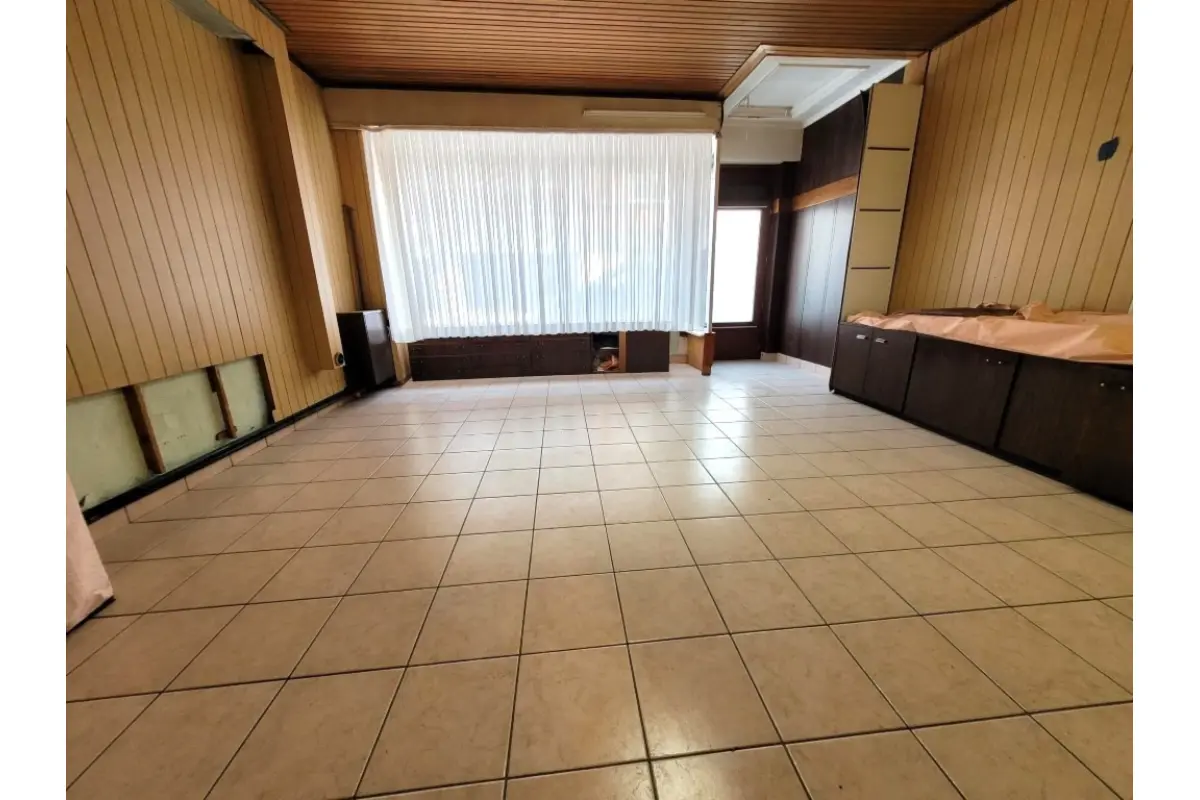 Handelszaak te  koop in Gistel 8470 209000.00€ 4 slaapkamers m² - Zoekertje 779773
