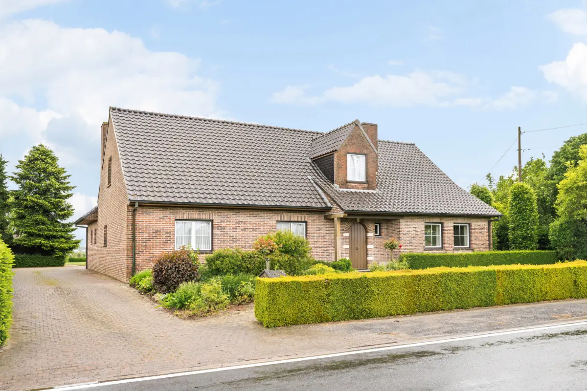 Huis te  koop in Heestert 8551 489000.00€ 2 slaapkamers 366.00m² - Zoekertje 779281