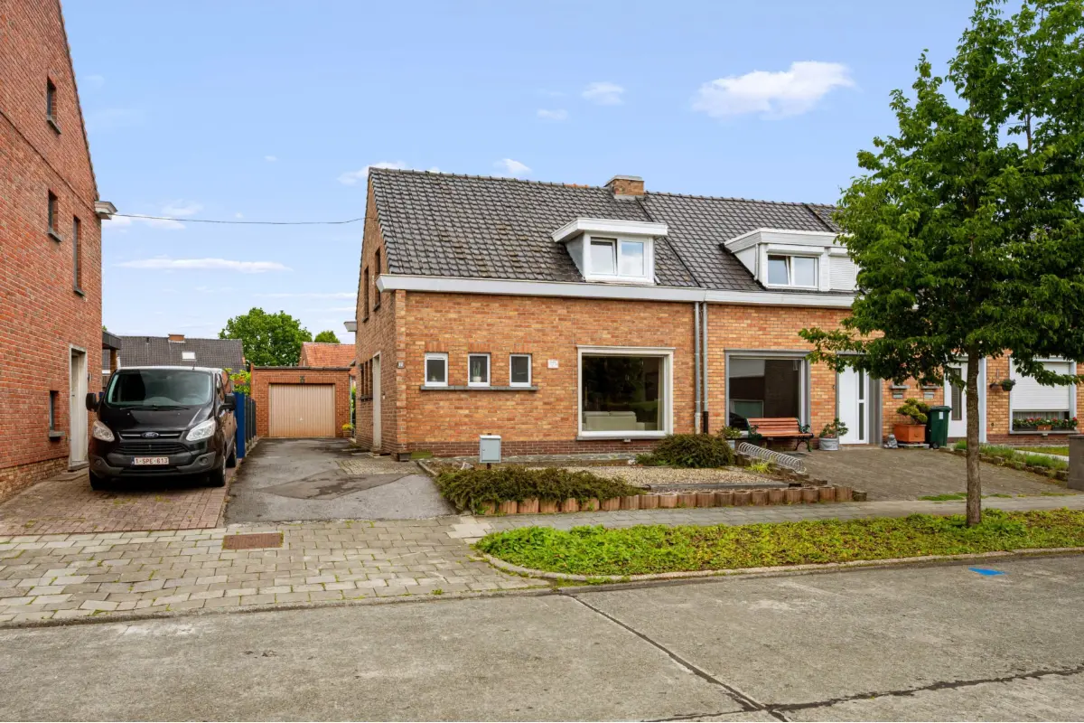 Huis te  koop in Harelbeke 8530 210000.00€ 3 slaapkamers 130.00m² - Zoekertje 779368