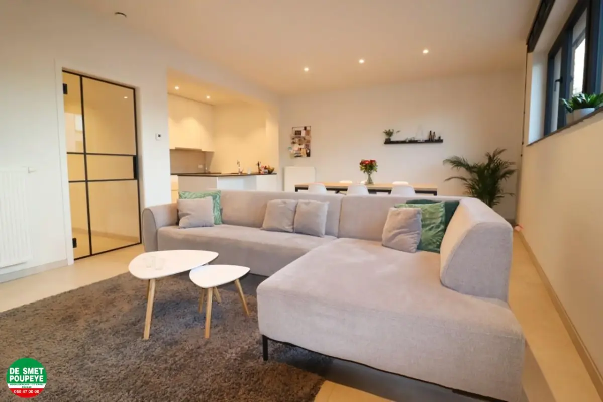 Appartement te  huur in Sint-Andries 8200 1075.00€ 2 slaapkamers m² - Zoekertje 780170