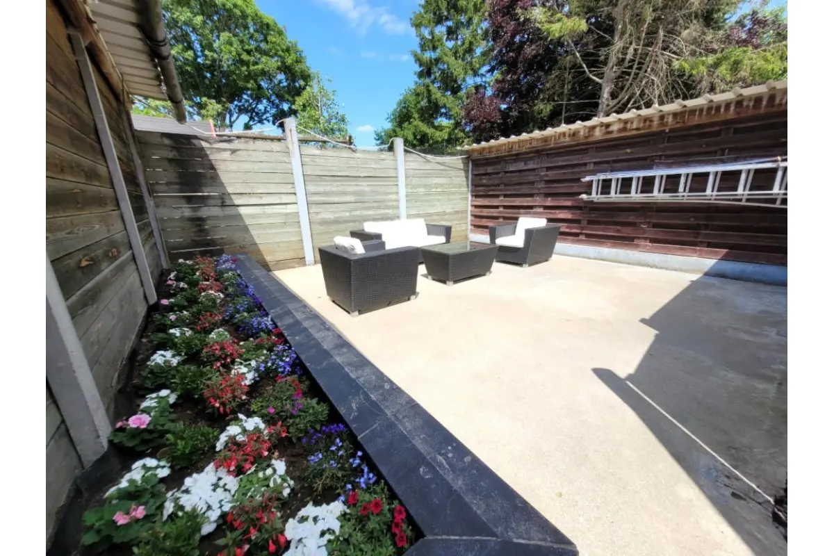 Huis te  koop in Assebroek 8310 387000.00€ 4 slaapkamers 332.00m² - Zoekertje 780474