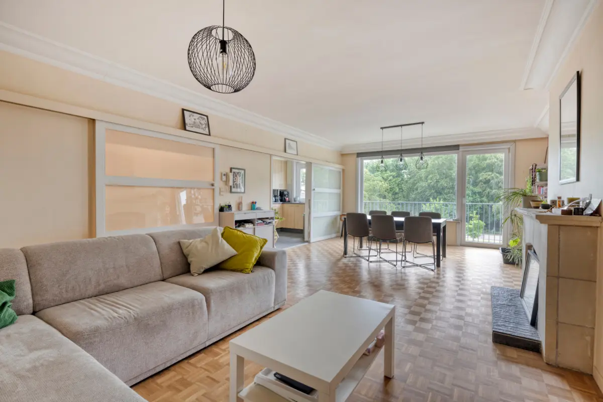 Appartement te  koop in Sint-Michiels 8200 315000.00€ 2 slaapkamers 96.00m² - Zoekertje 781726