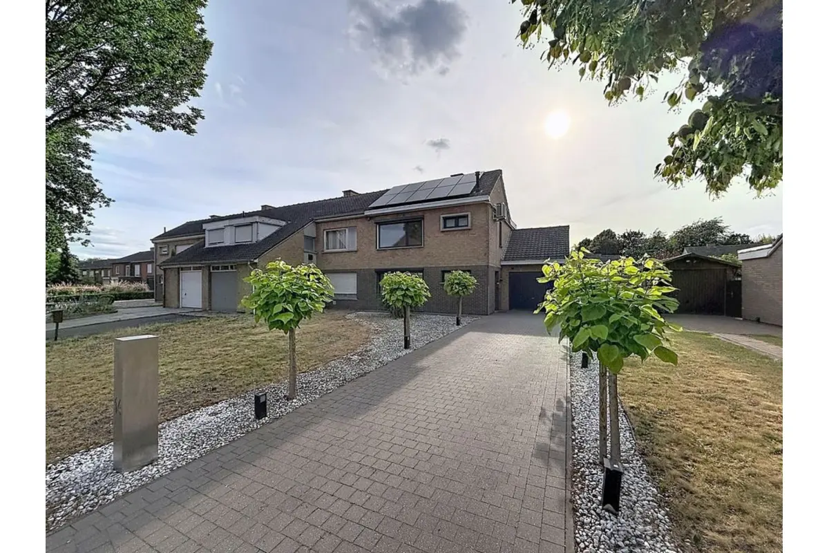 Huis te  koop in Moorsele 8560 329000.00€ 3 slaapkamers 140.00m² - Zoekertje 781286