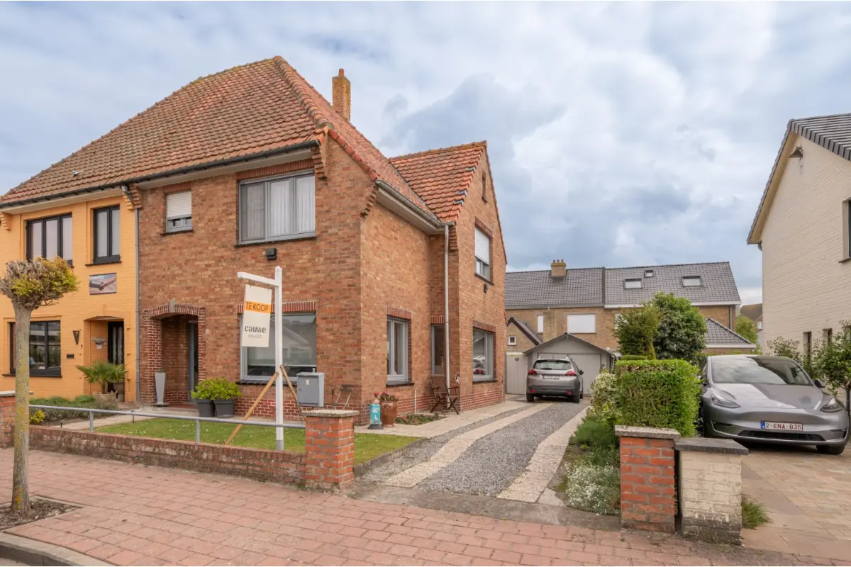 Huis te  koop in Heist-aan-Zee 8301 549000.00€ 3 slaapkamers m² - Zoekertje 783112