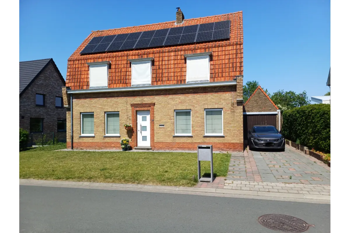 Huis te  koop in Oostkamp 8020 405000.00€ 3 slaapkamers 127.00m² - Zoekertje 782046