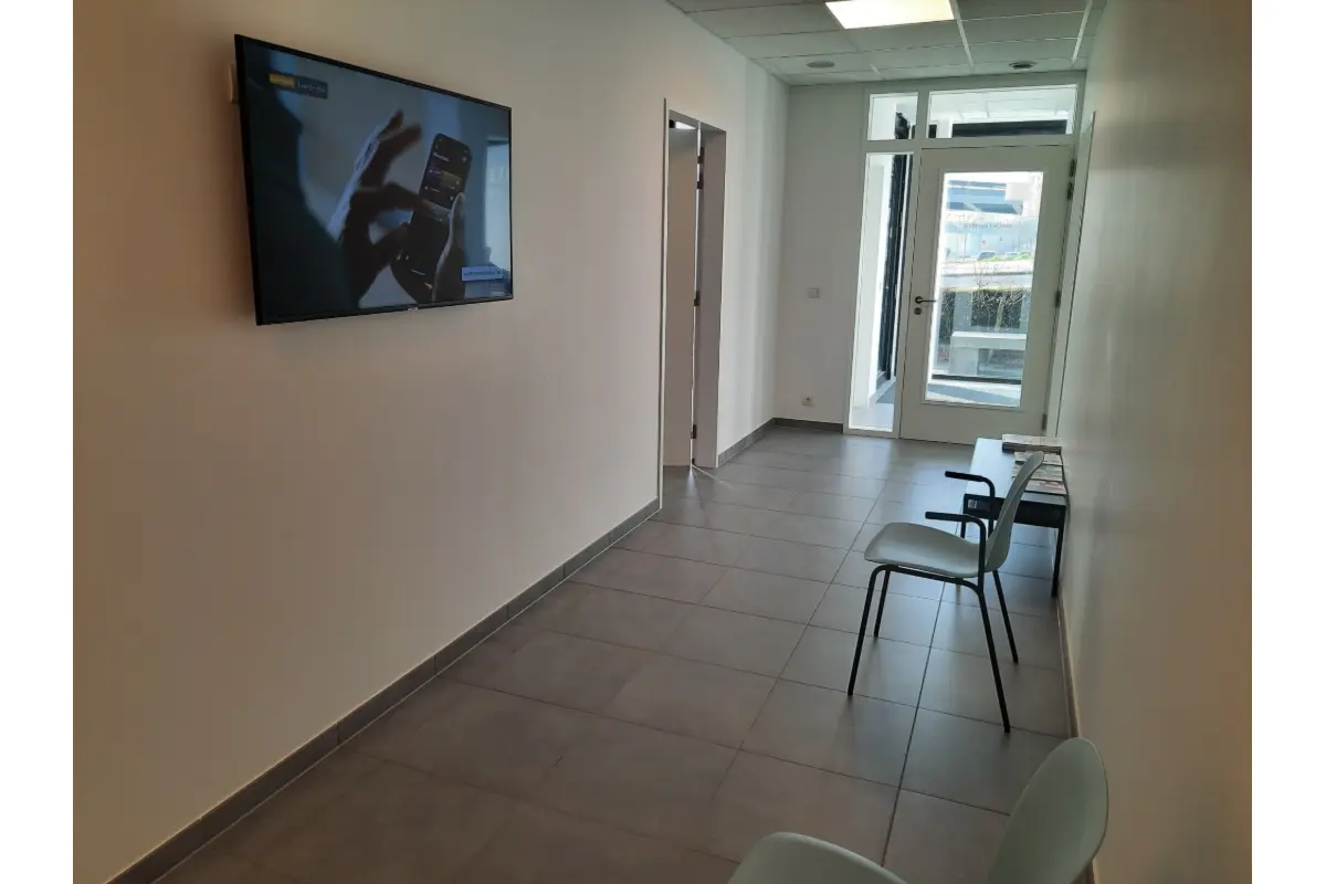 Handelszaak te  huur in Kortrijk 8500 1000.00€ 0 slaapkamers m² - Zoekertje 782580