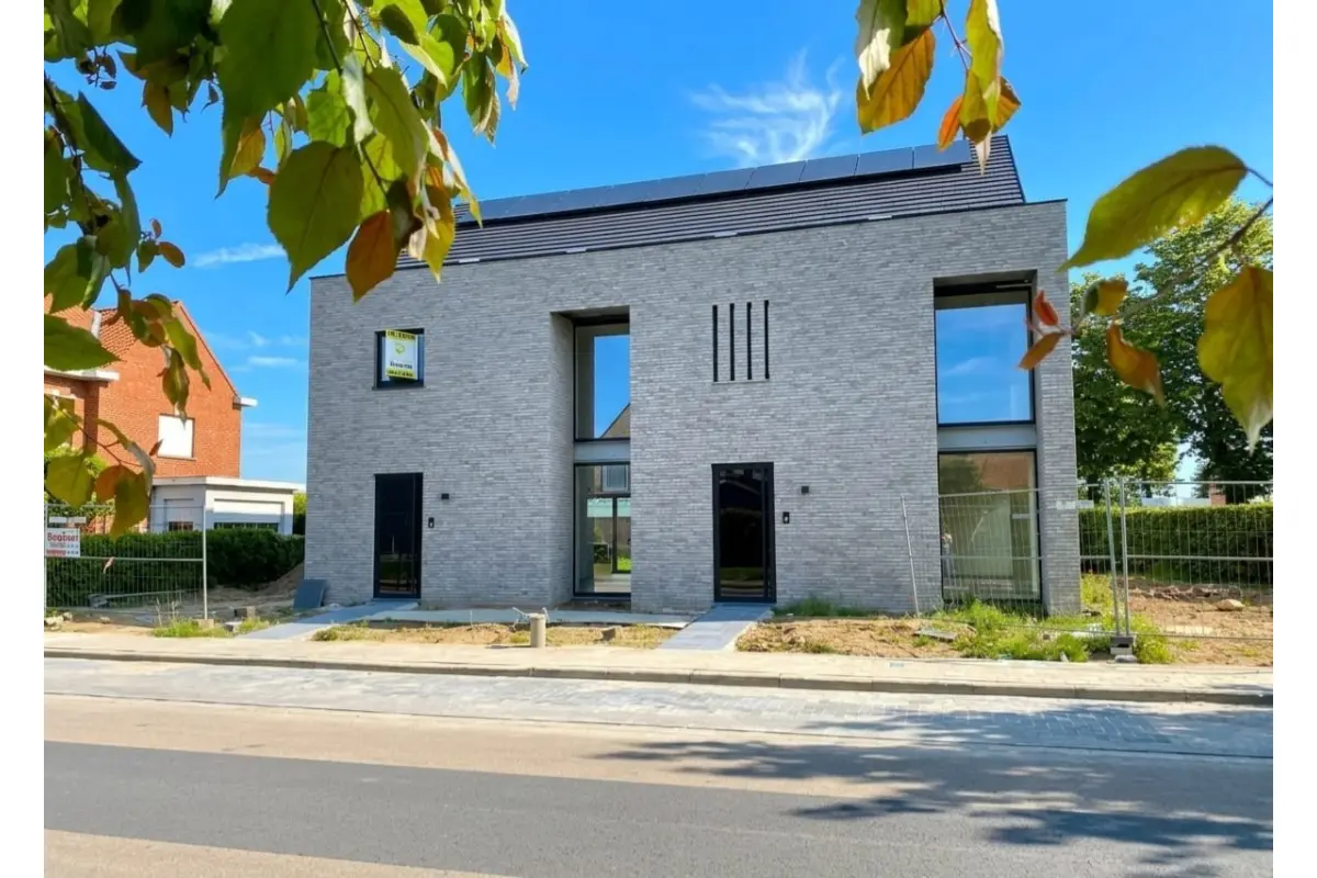 Huis te  huur in Izegem 8870 1250.00€ 3 slaapkamers 153.00m² - Zoekertje 782602