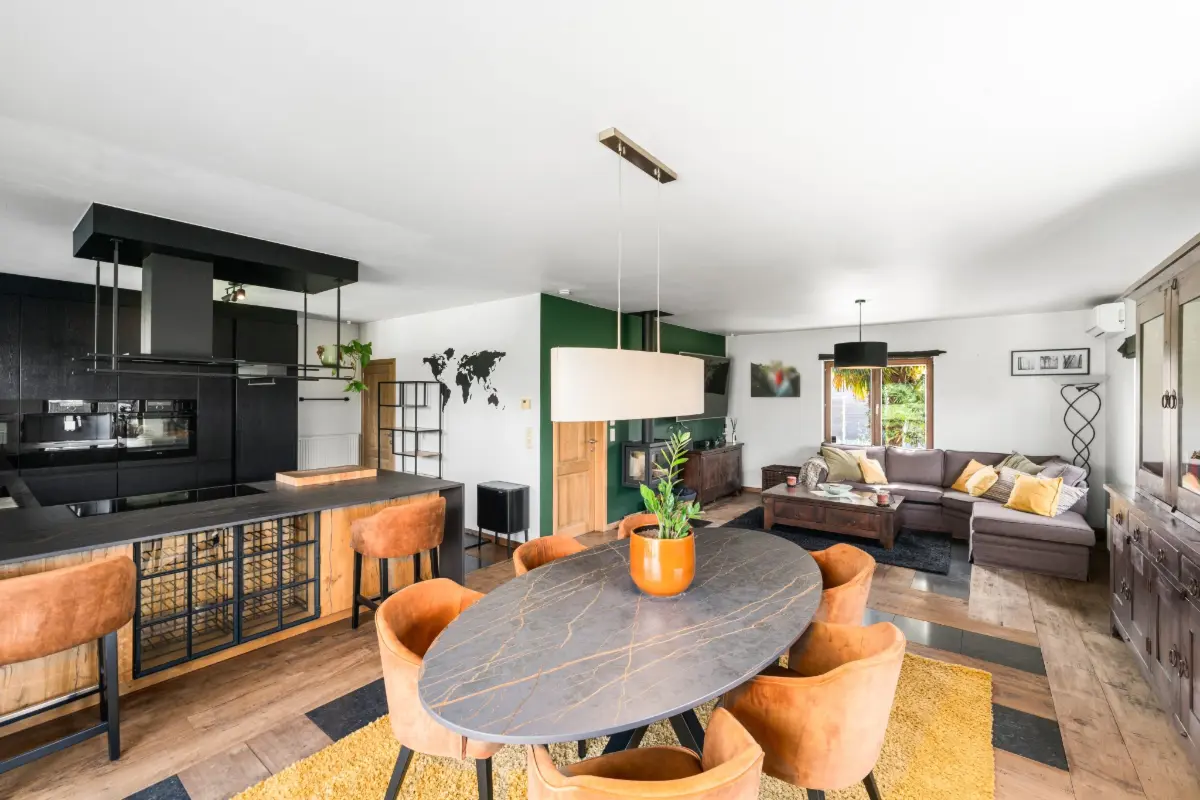 Villa te  koop in Spiere-Helkijn 8587 520000.00€ 5 slaapkamers 216.00m² - Zoekertje 782913