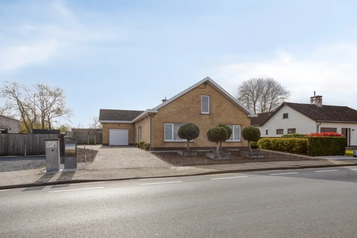 Huis te  koop in Eernegem 8480 435000.00€ 3 slaapkamers 229.00m² - Zoekertje 783171