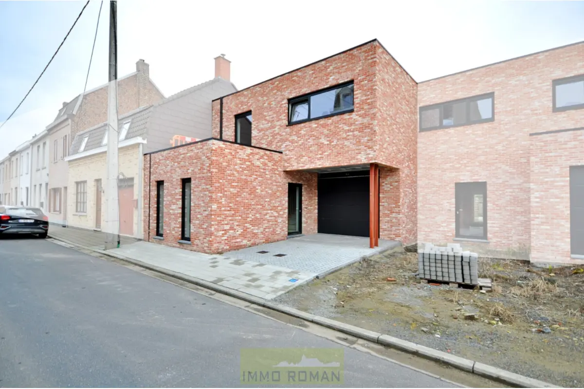 Huis te  koop in Avelgem 8580 380183.00€ 4 slaapkamers 208.00m² - Zoekertje 783178