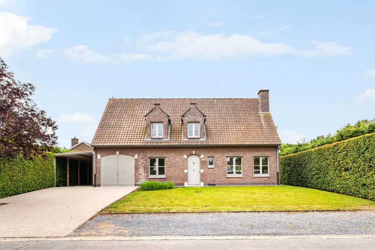 Huis te  koop in Desselgem 8792 480000.00€ 5 slaapkamers 260.00m² - Zoekertje 782907