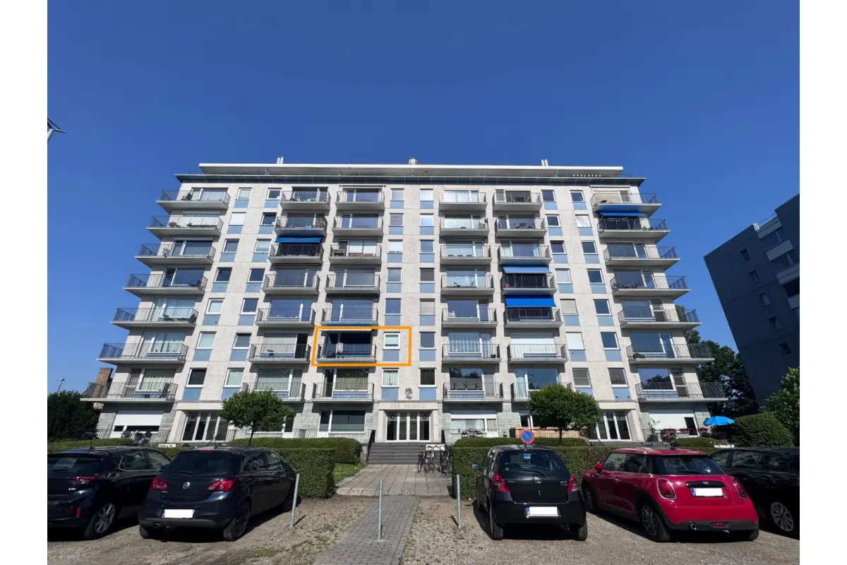 Appartement te  koop in Sint-Michiels 8200 315000.00€ 2 slaapkamers 96.00m² - Zoekertje 783004