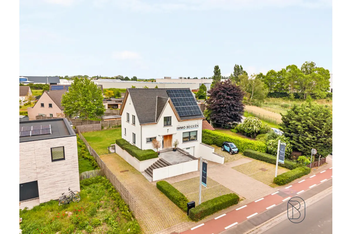 Mixgebouw te  koop in Sint-Eloois-Vijve 8793 565000.00€ 3 slaapkamers 300.00m² - Zoekertje 782905