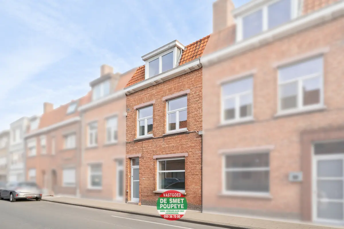 Huis te  koop in Assebroek 8310 369000.00€ 4 slaapkamers 118.00m² - Zoekertje 782549