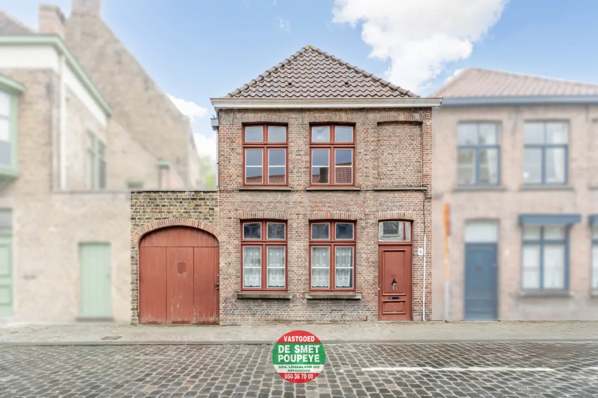 Huis te  koop in Brugge 8000 315000.00€ 2 slaapkamers 111.00m² - Zoekertje 782746