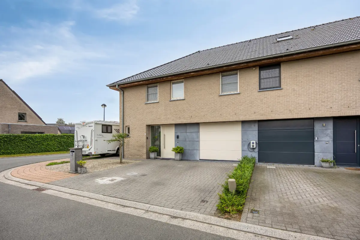 Huis te  koop in Beernem 8730 495000.00€ 4 slaapkamers 200.00m² - Zoekertje 784059
