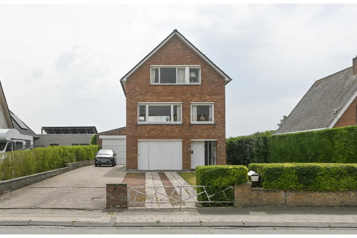 Huis te  koop in Oostende 8400 349000.00€ 3 slaapkamers 183.00m² - Zoekertje 783523
