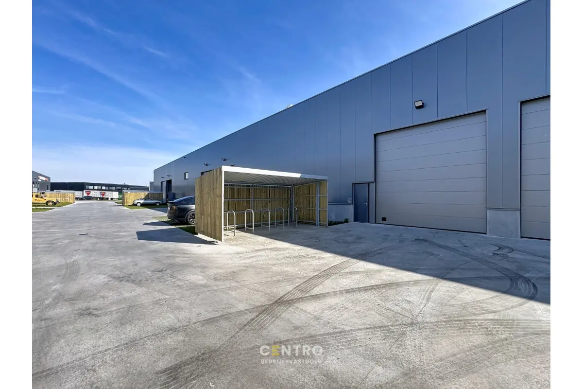 Handelszaak te  huur in Brugge 8000 1095.00€  slaapkamers 202.46m² - Zoekertje 784337