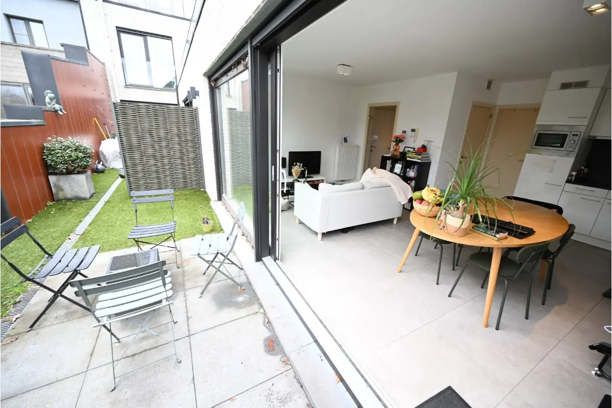 Appartement te  huur in Sint-Michiels 8200 800.00€ 1 slaapkamers 51.56m² - Zoekertje 784339