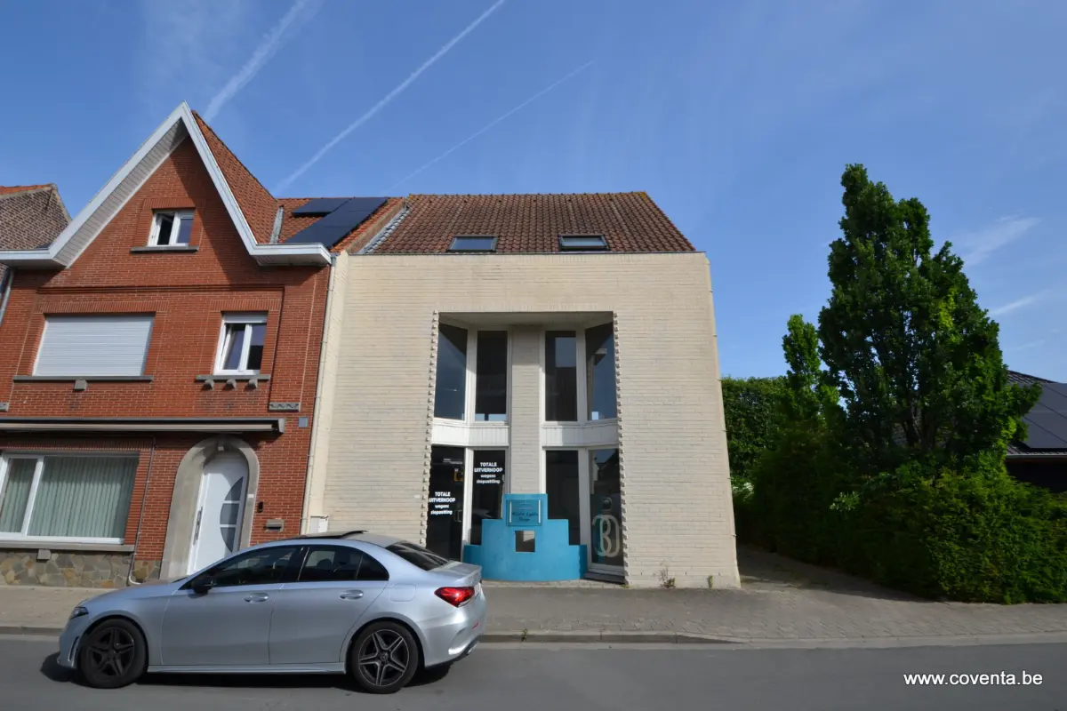 Appartement te  koop in Waregem 8790 225000.00€ 3 slaapkamers 166.00m² - Zoekertje 784442