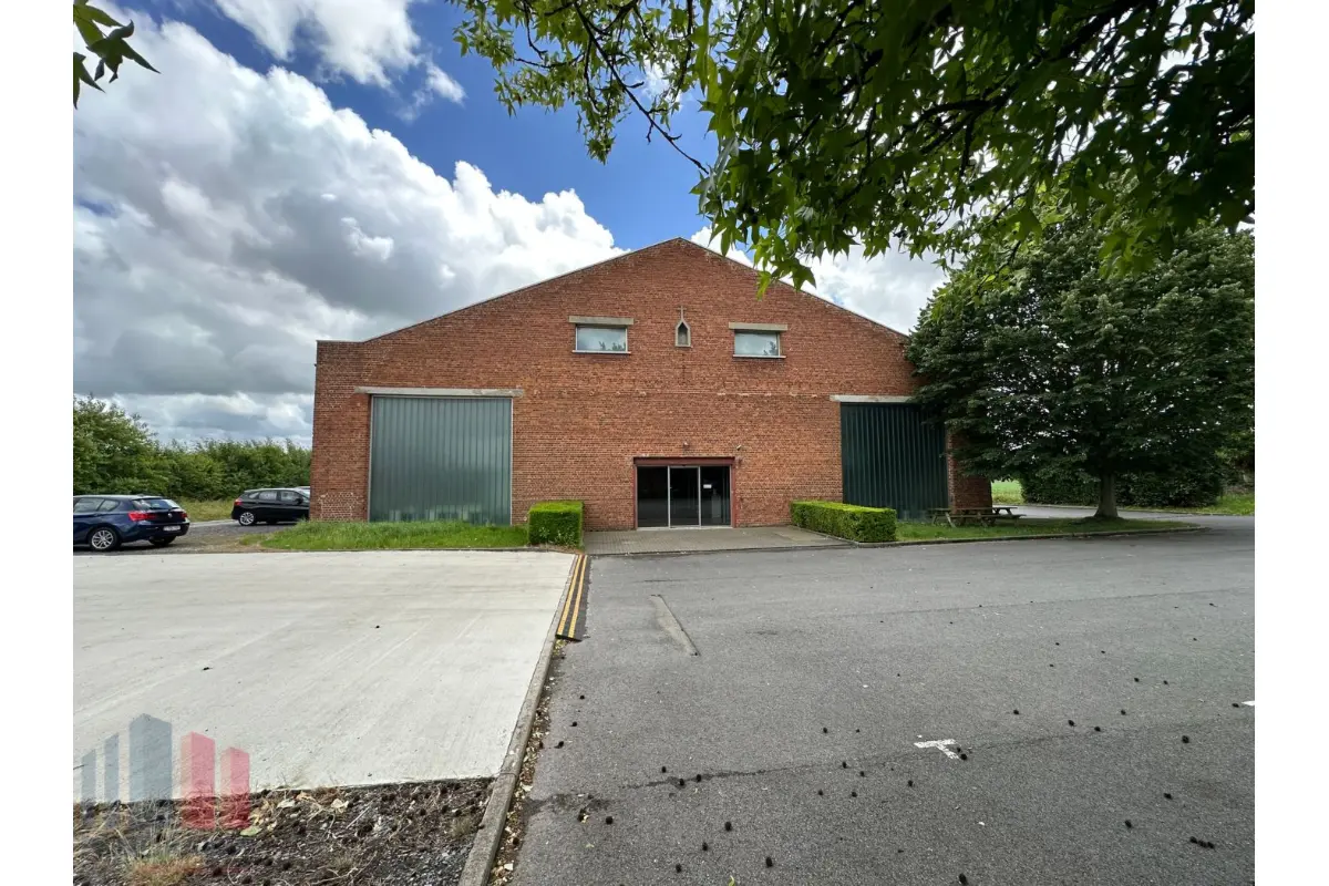 Handelszaak te  huur in Kortrijk 8500 2650.00€  slaapkamers 340.00m² - Zoekertje 785341