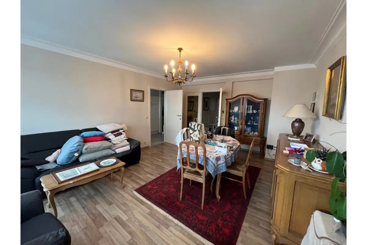 Appartement te  huur in Oostende 8400 740.00€ 2 slaapkamers 82.00m² - Zoekertje 785325