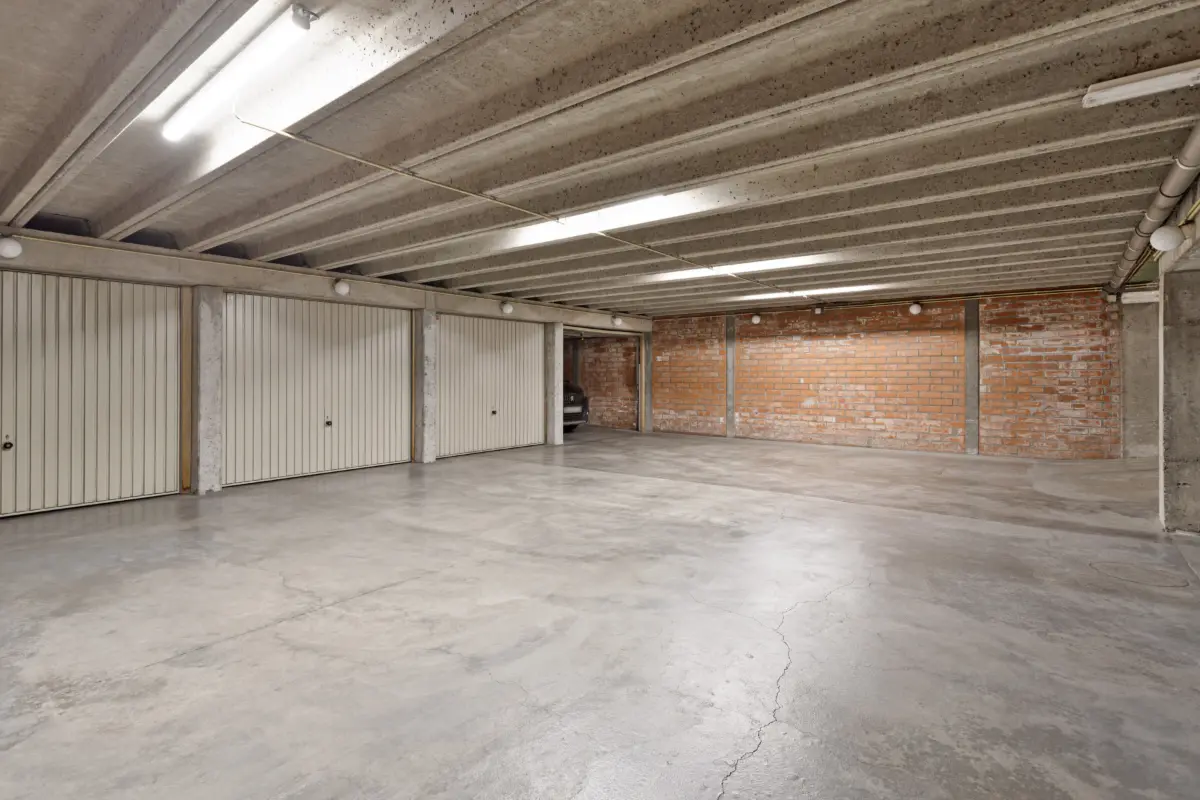 Parking & garage te  koop in Kortrijk 8500 35000.00€  slaapkamers m² - Zoekertje 785694
