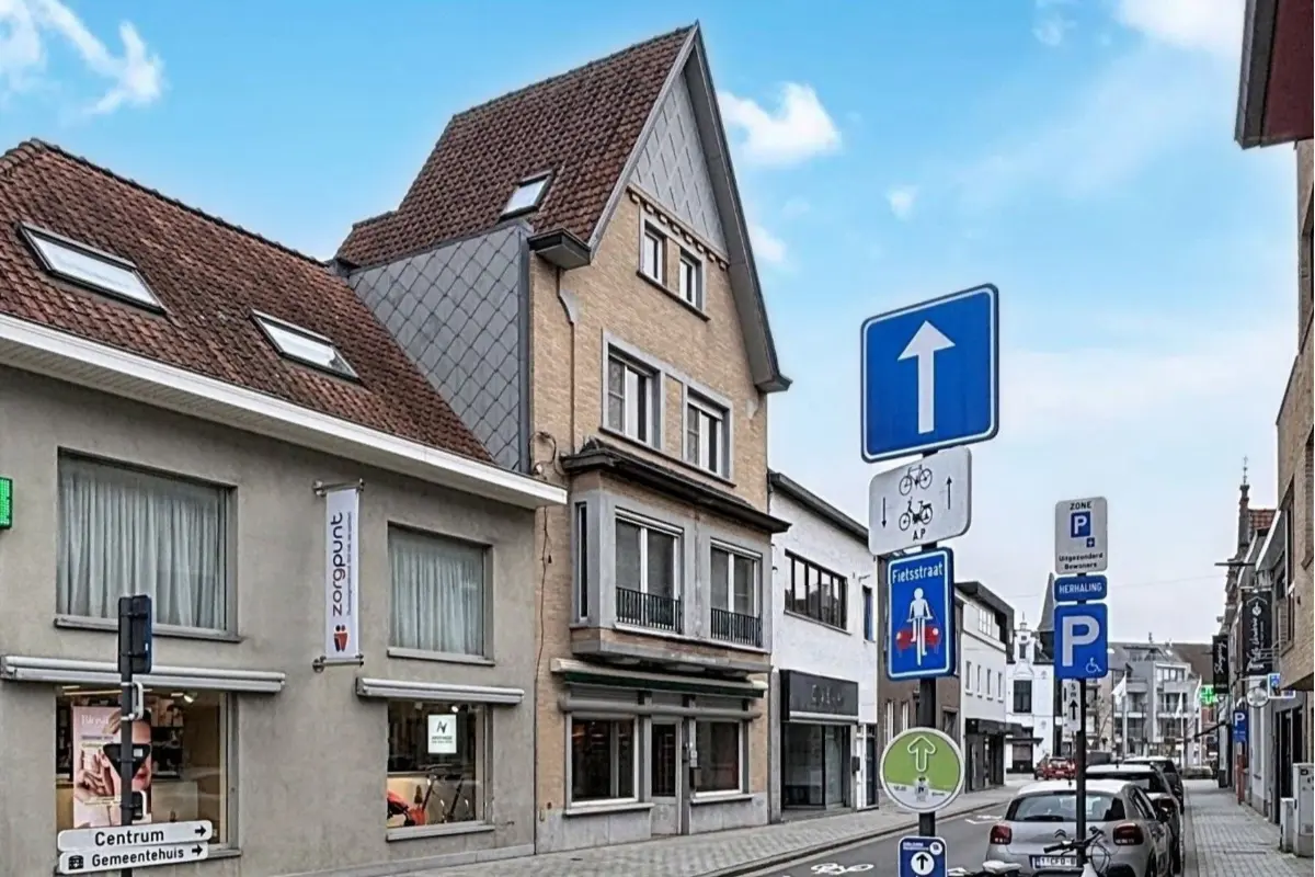 Mixgebouw te  koop in Kuurne 8520 209000.00€ 3 slaapkamers 275.00m² - Zoekertje 786031