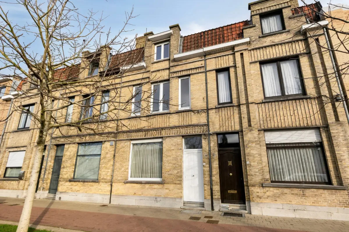 Huis te  huur in Ieper 8900 875.00€ 3 slaapkamers m² - Zoekertje 786322