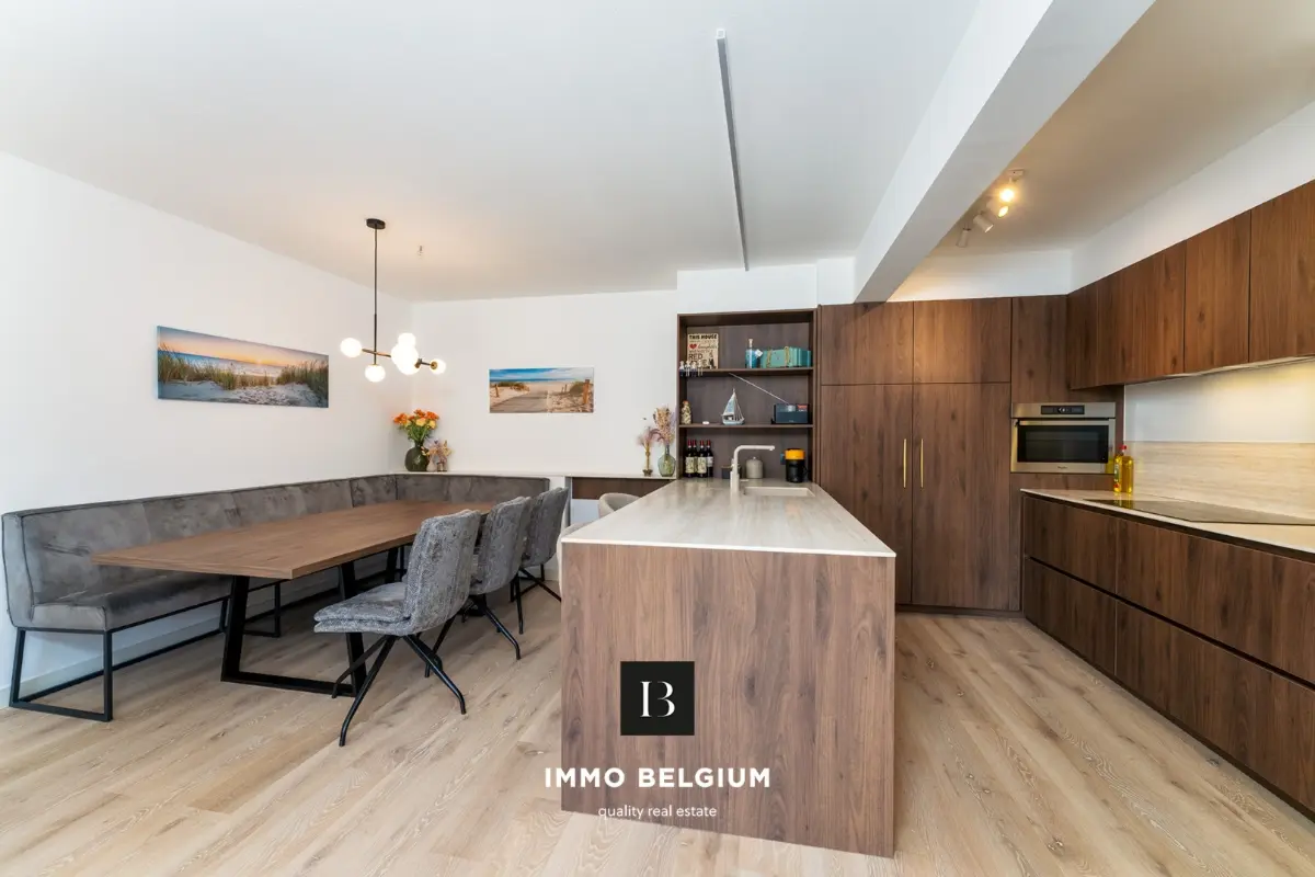 Appartement te  koop in De Haan 8420 325000.00€ 2 slaapkamers 81.00m² - Zoekertje 786658