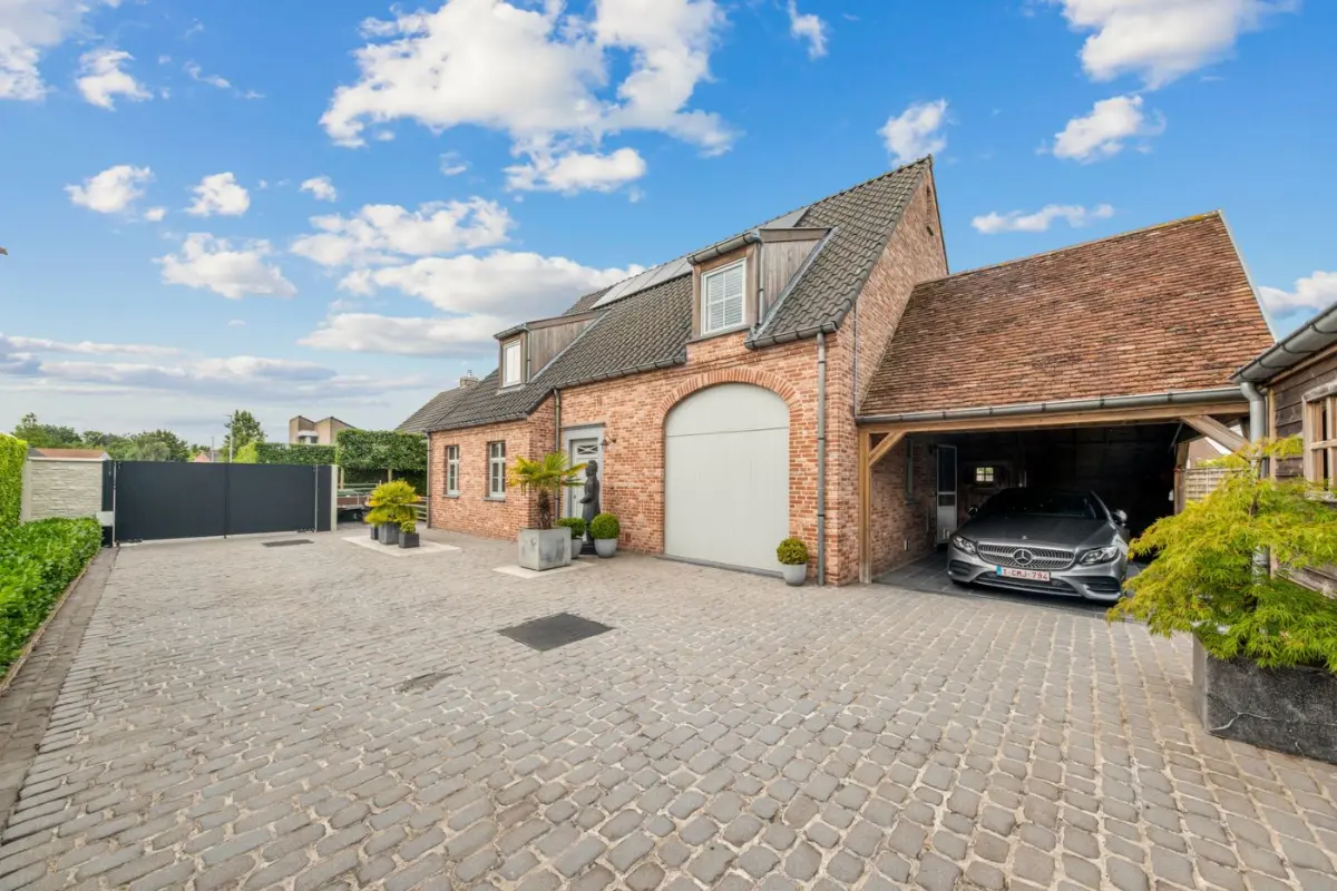 Huis te  koop in Kortemark 8610 649000.00€ 3 slaapkamers 276.00m² - Zoekertje 788915