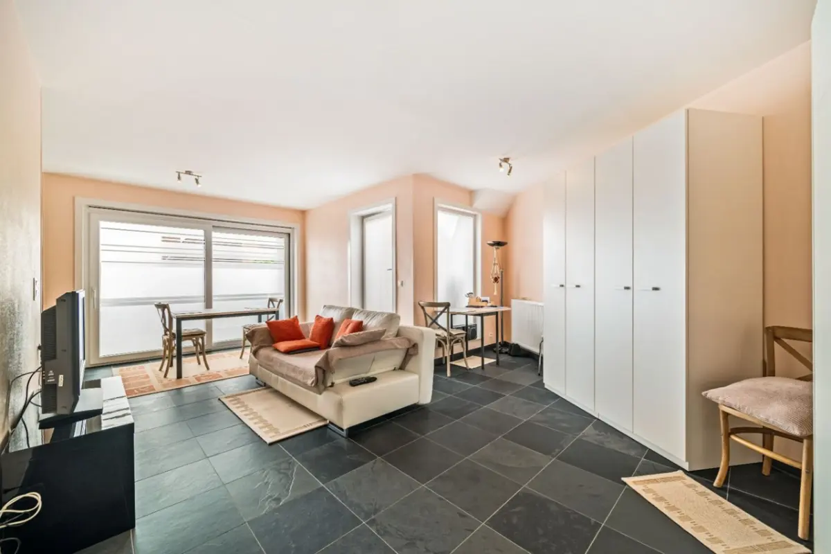 Appartementsgebouw te  in Sint-Andries 8200 159000.00€ 1 slaapkamers 54.00m² - Zoekertje 788993
