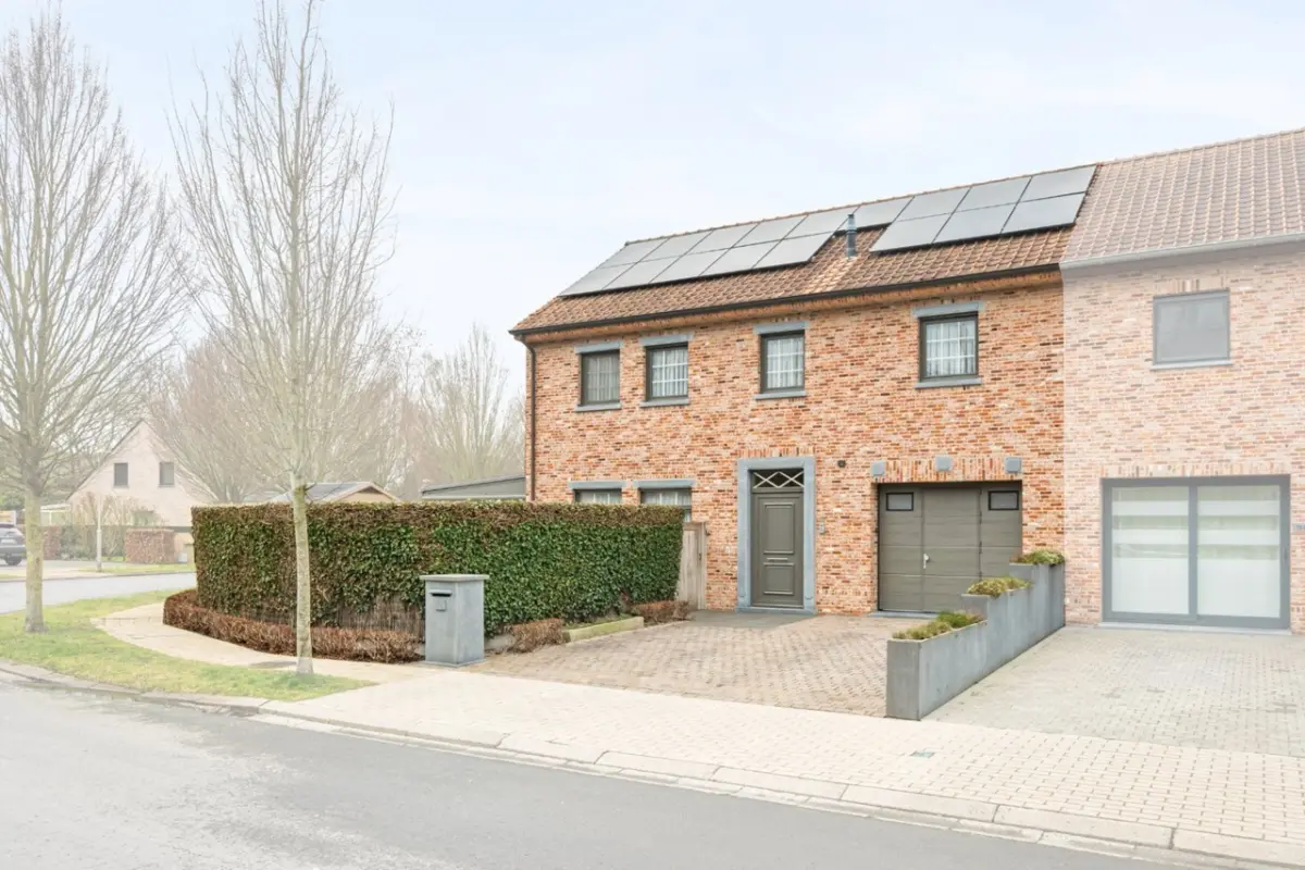 Huis te  koop in Ieper 8900 645000.00€ 3 slaapkamers 312.00m² - Zoekertje 788493