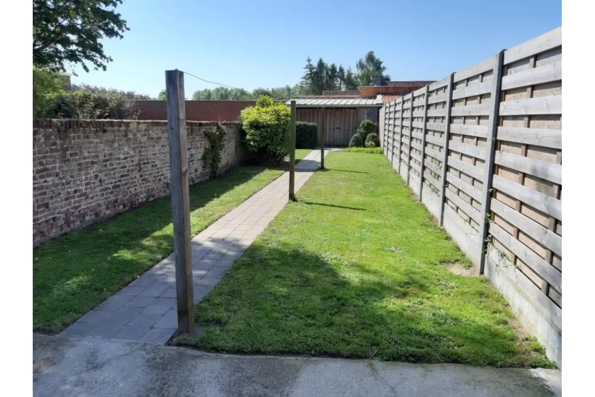 Huis te  in Oedelem 8730 225000.00€ 4 slaapkamers 170.00m² - Zoekertje 788955
