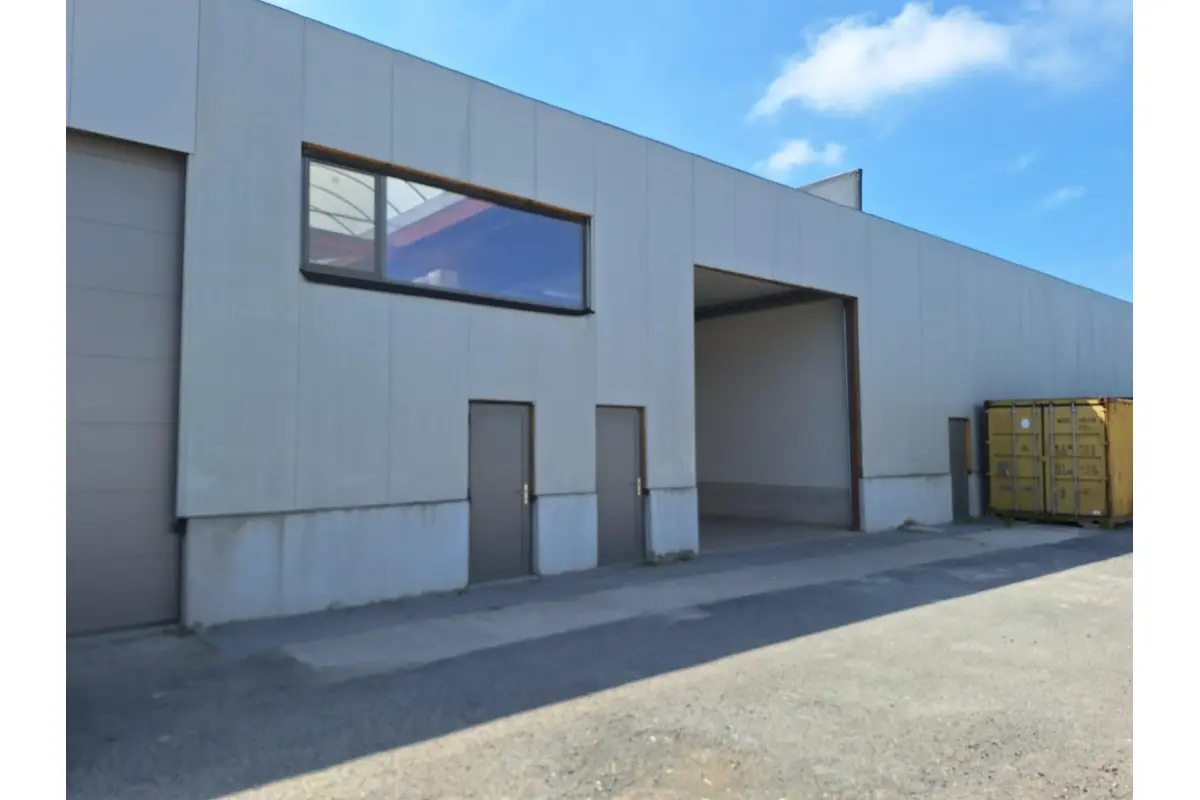 Handelszaak te  huur in Bredene 8450 1200.00€  slaapkamers m² - Zoekertje 789865