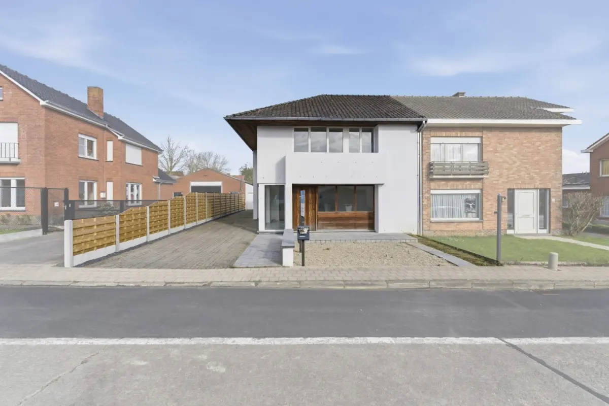 Huis te  koop in Zillebeke 8902 375000.00€ 3 slaapkamers 196.00m² - Zoekertje 789785