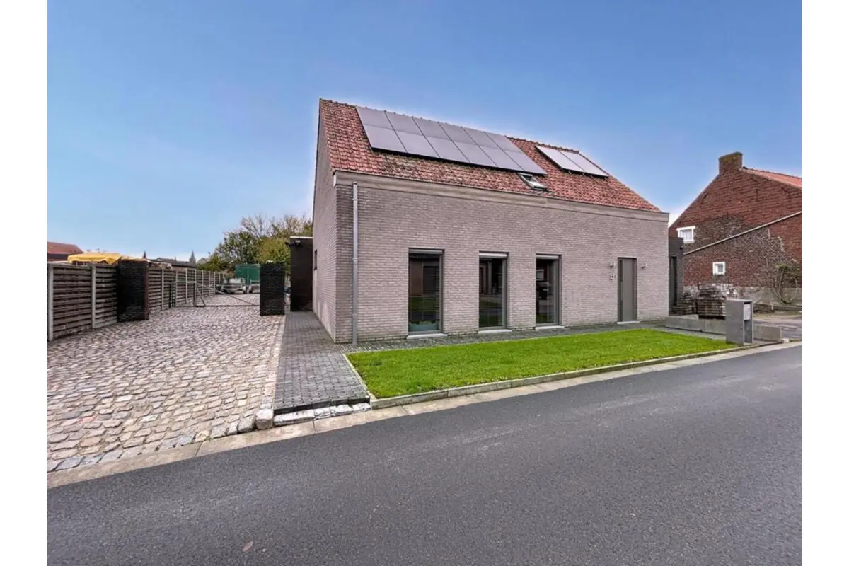 Huis te  koop in Houthulst 8650 428000.00€ 4 slaapkamers 250.00m² - Zoekertje 789335