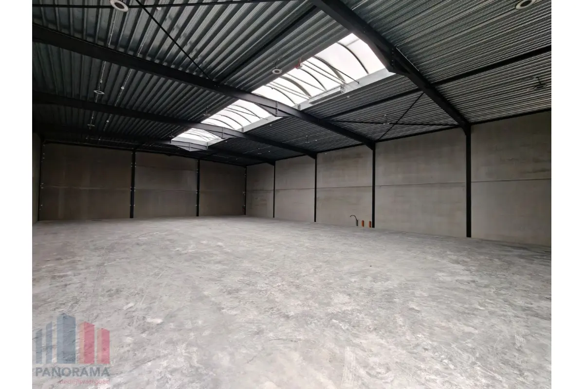 Handelszaak te  huur in Oostkamp 8020 880.00€  slaapkamers 200.00m² - Zoekertje 789860