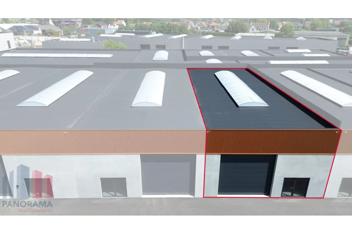Handelszaak te  koop in Zedelgem 8210 405000.00€  slaapkamers 307.00m² - Zoekertje 789858
