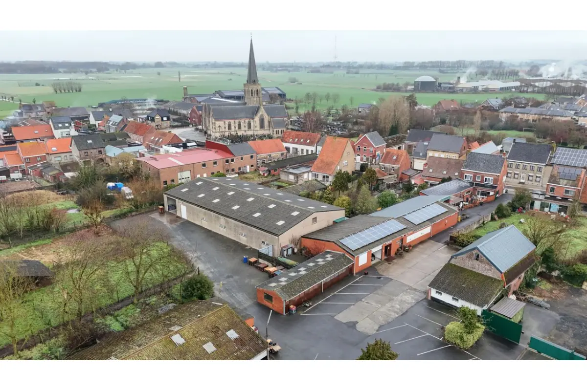 Handelszaak te  koop in Vleteren 8640 875000.00€  slaapkamers m² - Zoekertje 789178