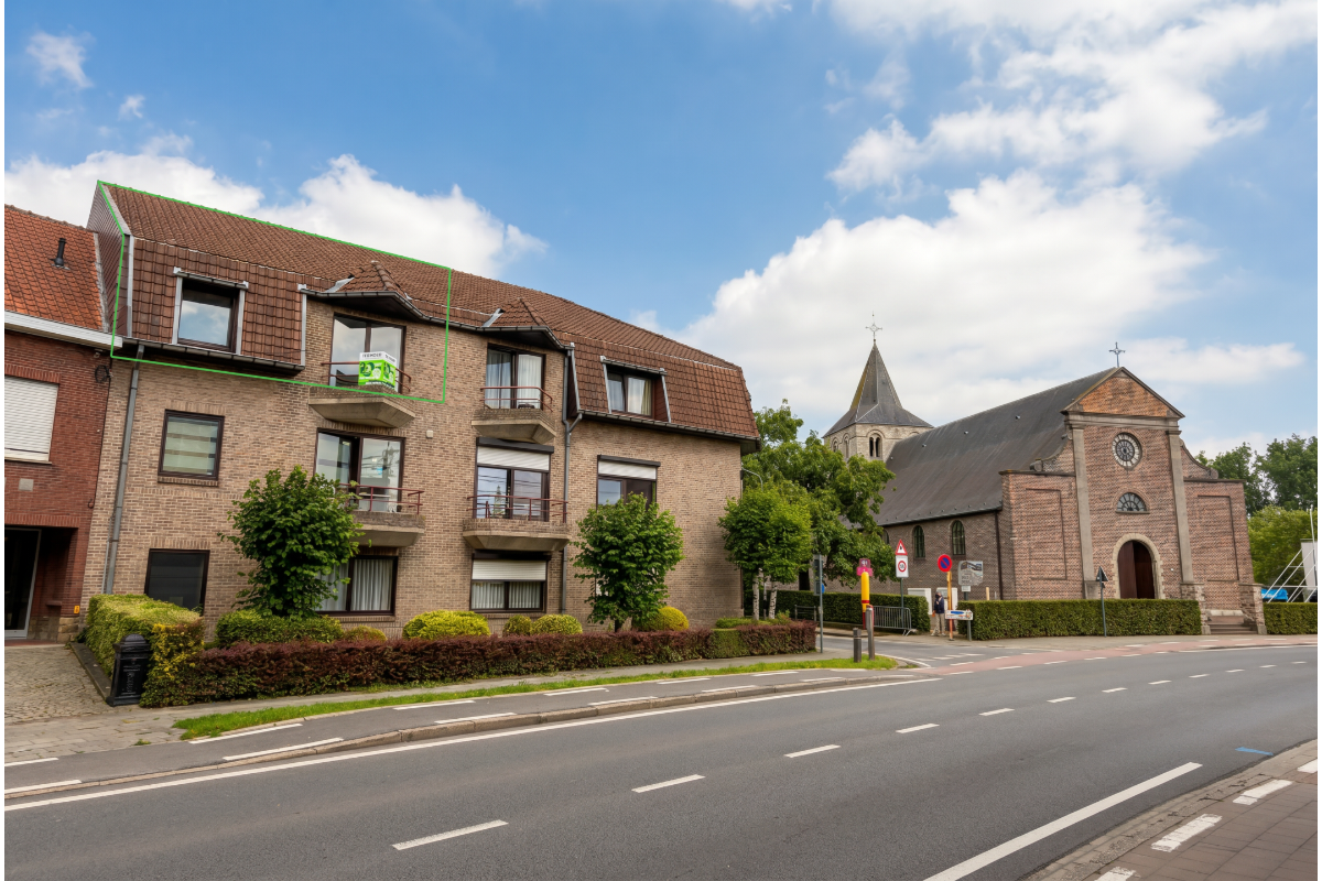 Appartement te  koop in Rekkem 8930 152000.00€ 2 slaapkamers 88.00m² - Zoekertje 789561
