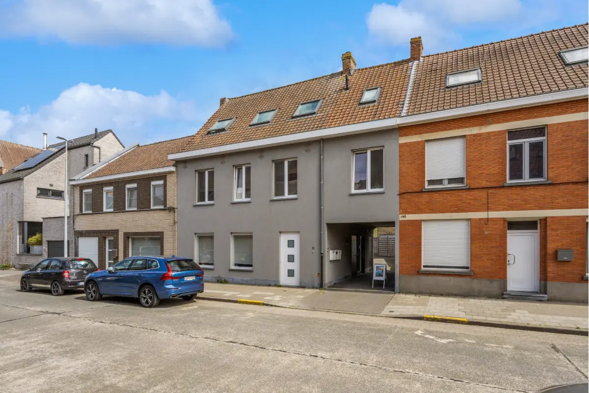 Appartement te  koop in Oostkamp 8020 219800.00€ 1 slaapkamers 99.00m² - Zoekertje 789874