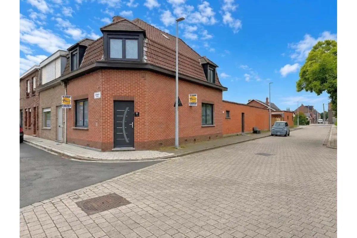 Huis te  koop in Wervik 8940 195000.00€ 4 slaapkamers 142.00m² - Zoekertje 790120