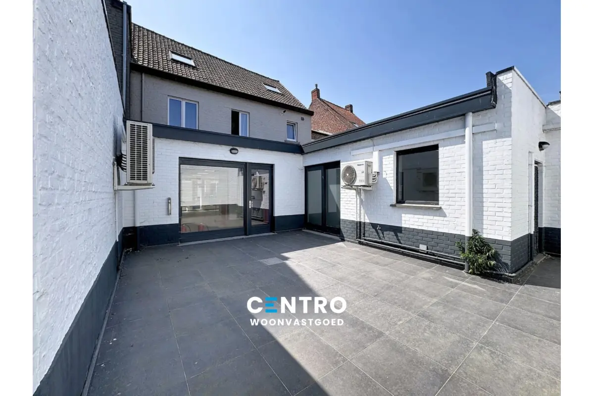Handelszaak te  koop in Ledegem 8880 339000.00€ 4 slaapkamers 280.00m² - Zoekertje 792490