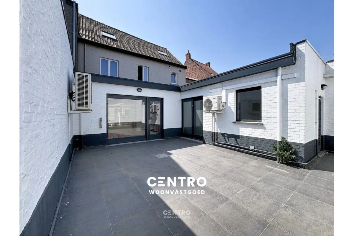 Handelszaak te  koop in Ledegem 8880 339000.00€ 4 slaapkamers 280.00m² - Zoekertje 792490