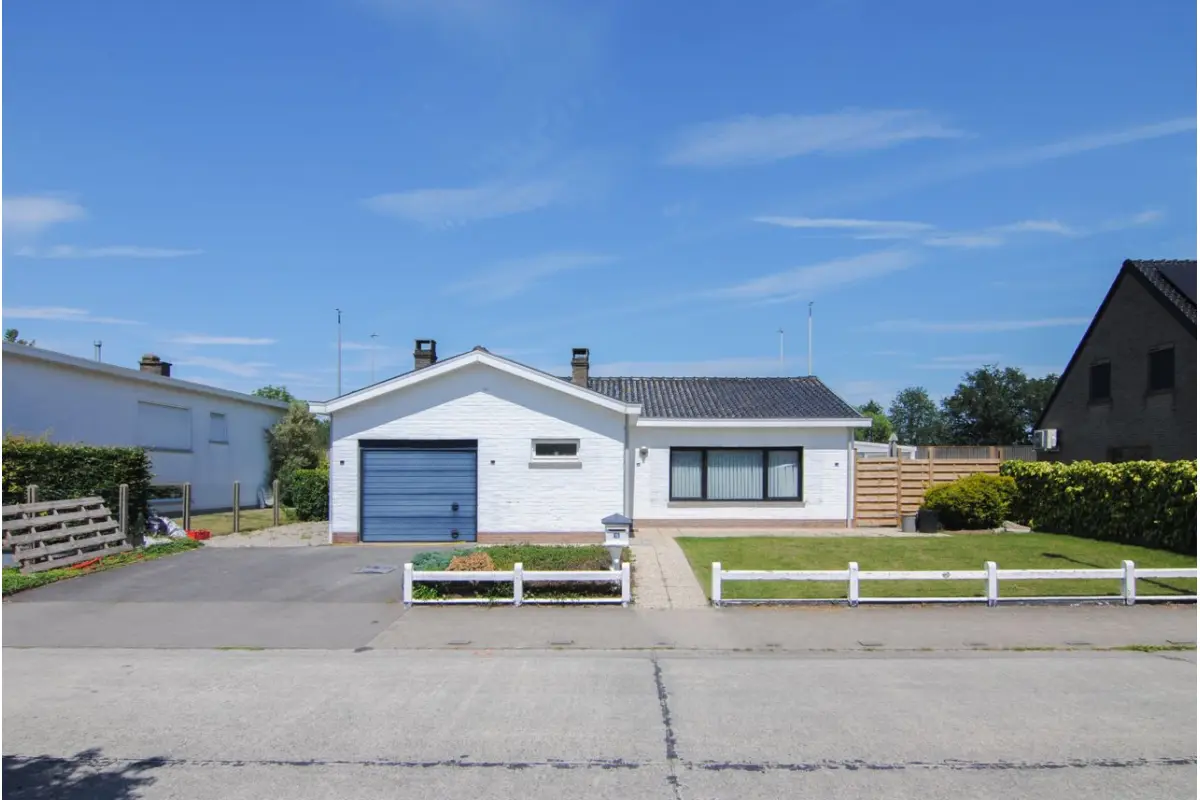 Huis te  in Oostkamp 8020 335000.00€ 3 slaapkamers 136.00m² - Zoekertje 791966