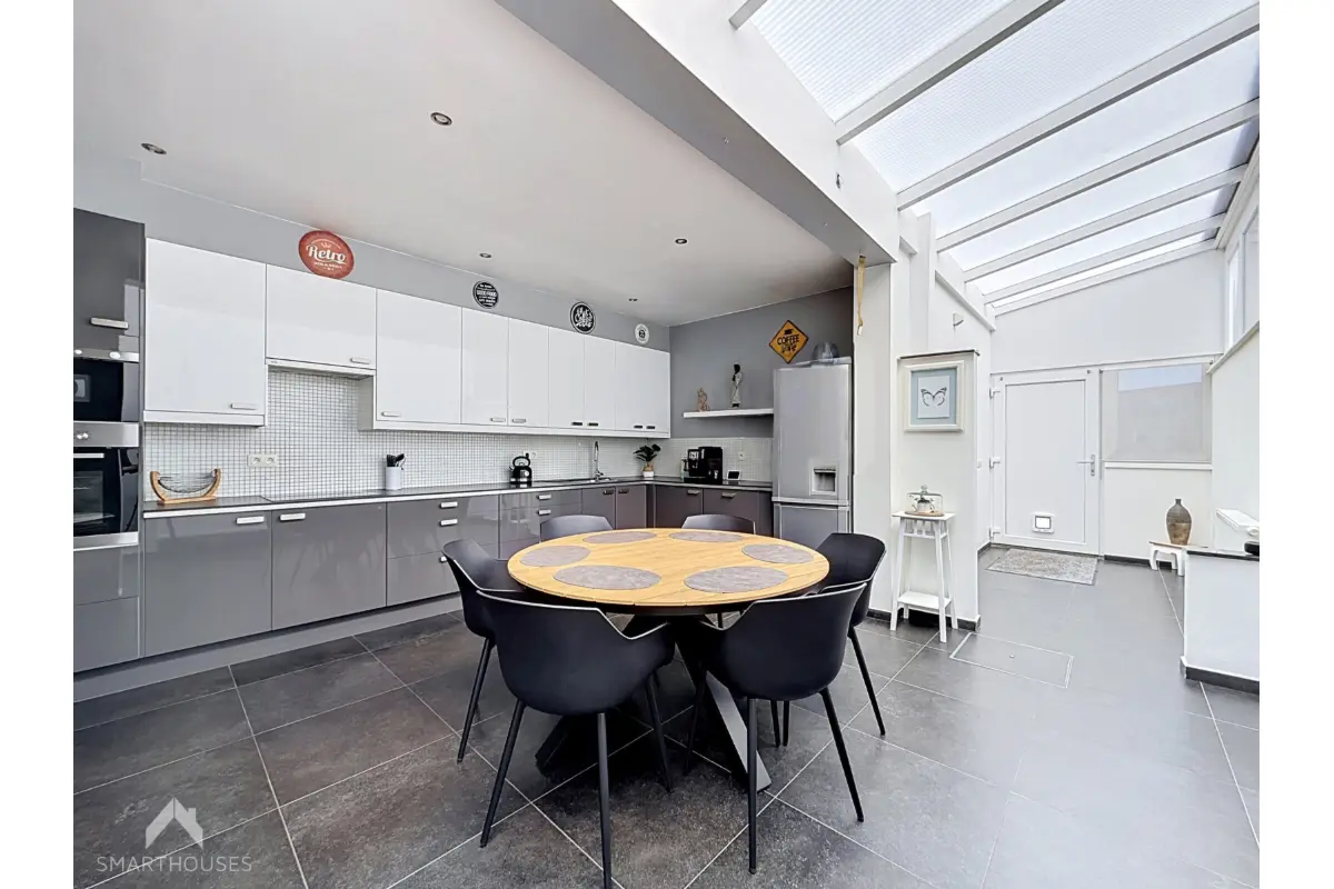 Huis te  koop in Menen 8930 259000.00€ 3 slaapkamers 205.00m² - Zoekertje 791321